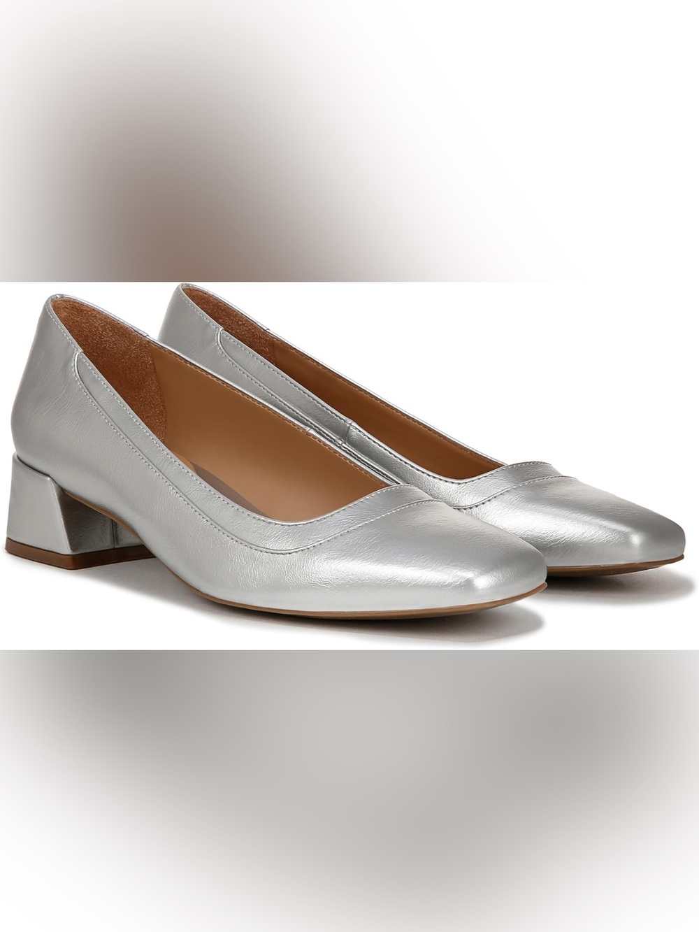 NWOT NATURALIZER Huntley Pumps in Silver Metallic 
Size 9